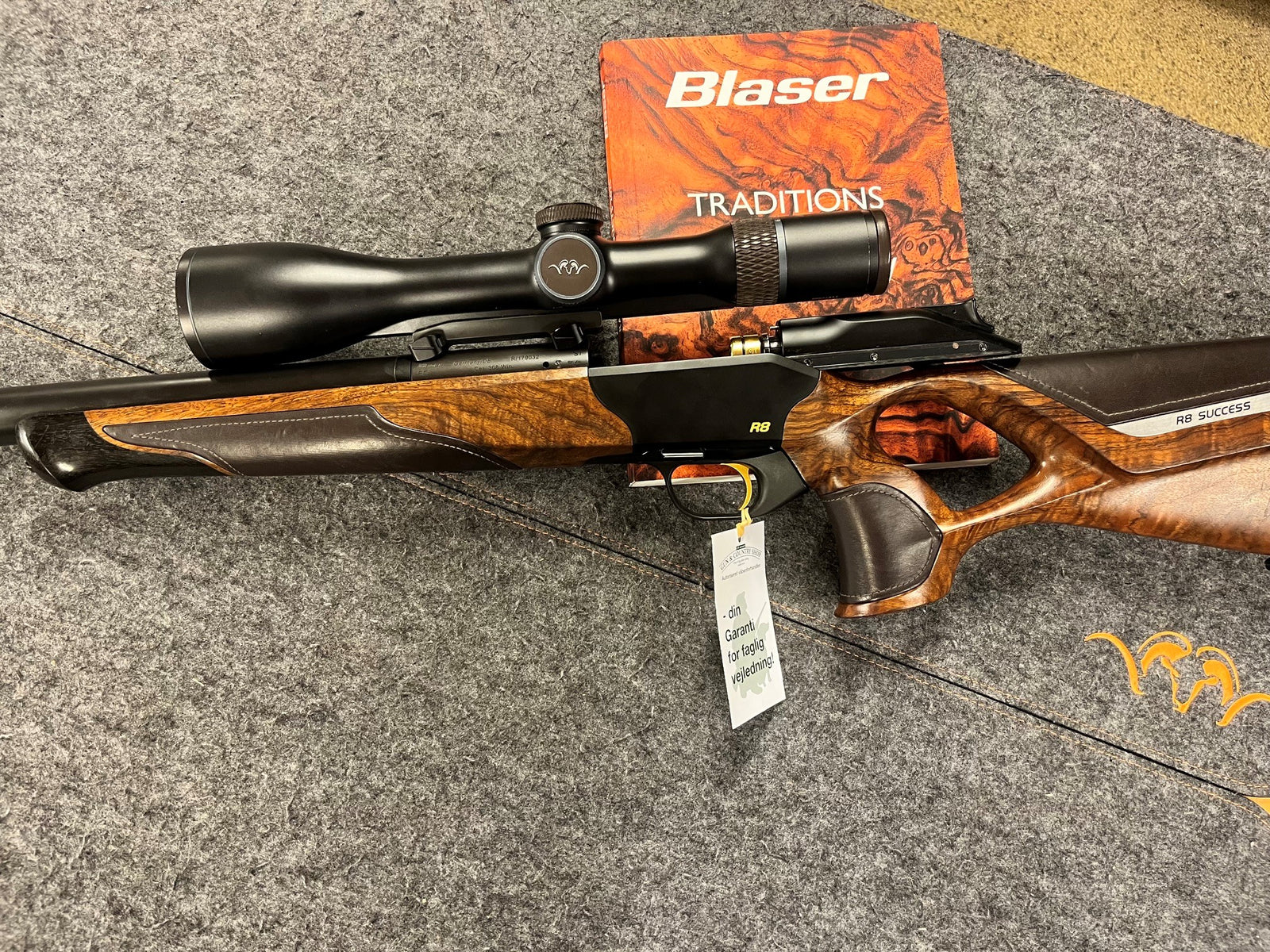 Blaser R8 Success Silence Leather – Brugt | .308 Win | Wood Grade 4 | Integreret lyddæmper